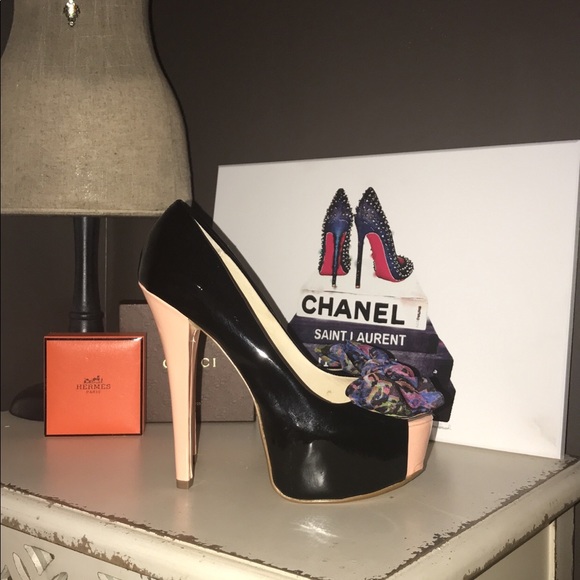 BRAND NEW Chinese Laundry Patent Heels W Bows 7.5 - Picture 4 of 8